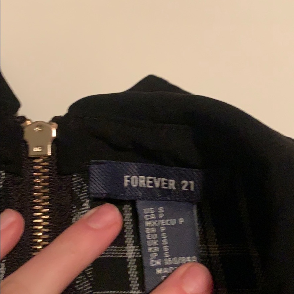 F21 DRESS - Picture 3 of 4